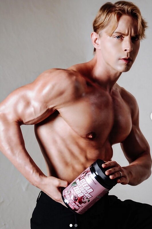 Next Image >>