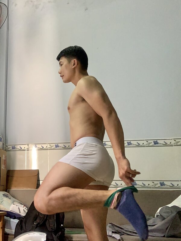 Next Image >>