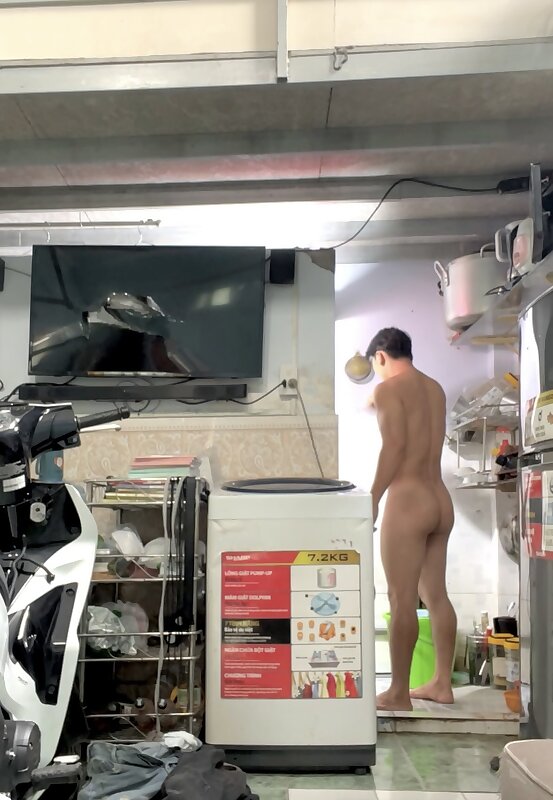 Next Image >>