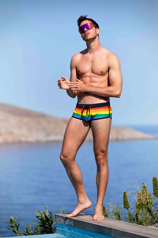 Next Image >>