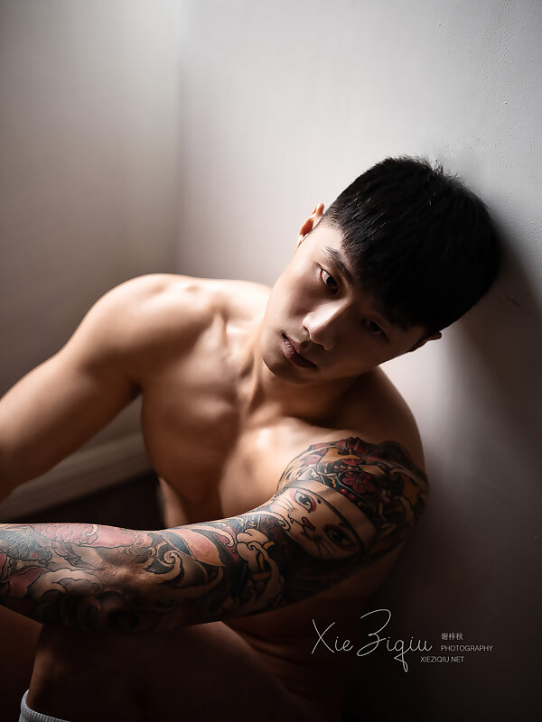 Next Image >>