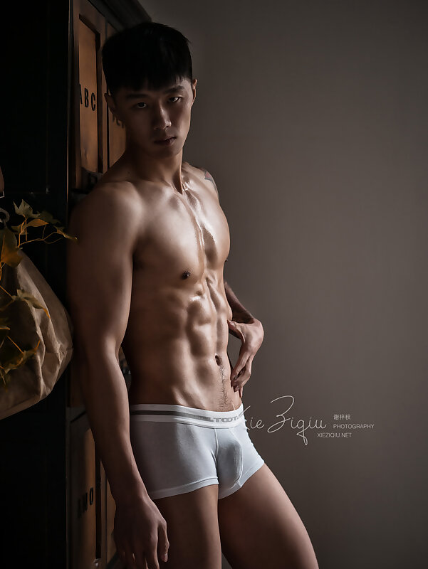 Next Image >>