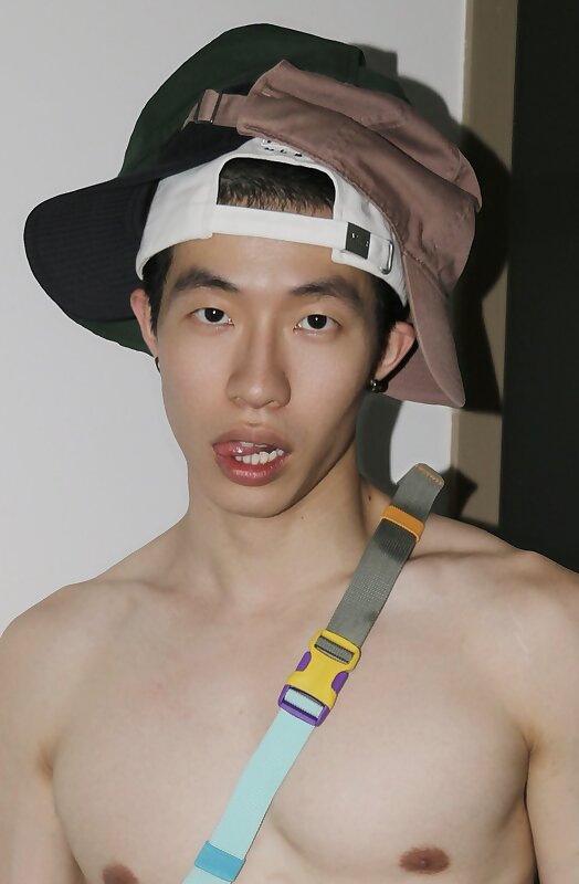 Next Image >>