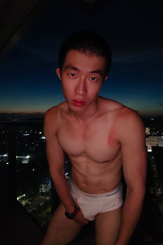 Next Image >>