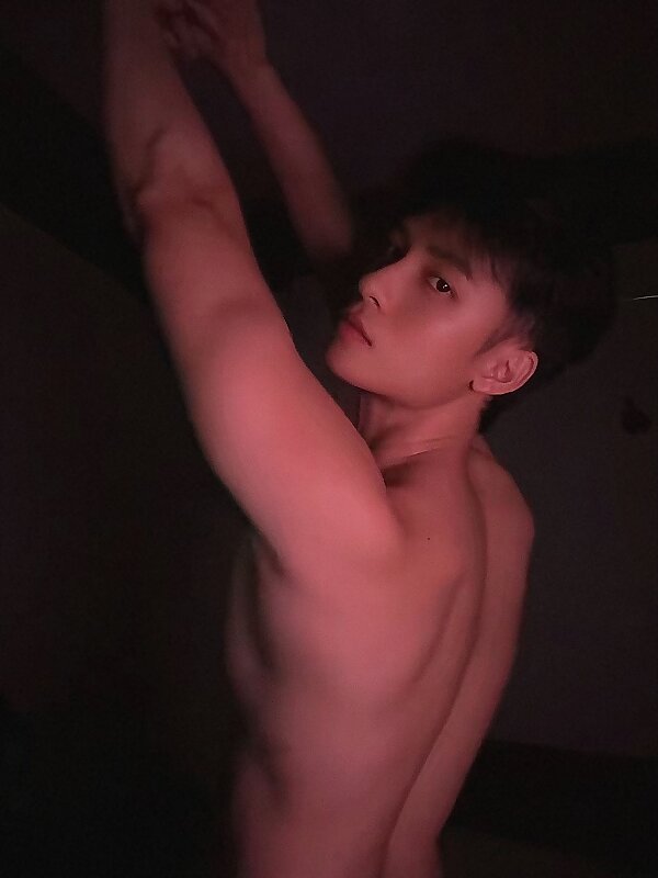 Next Image >>