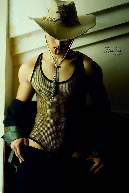 Next Image >>