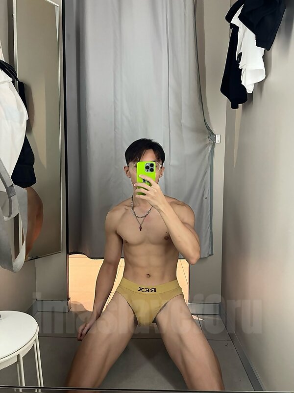 Next Image >>