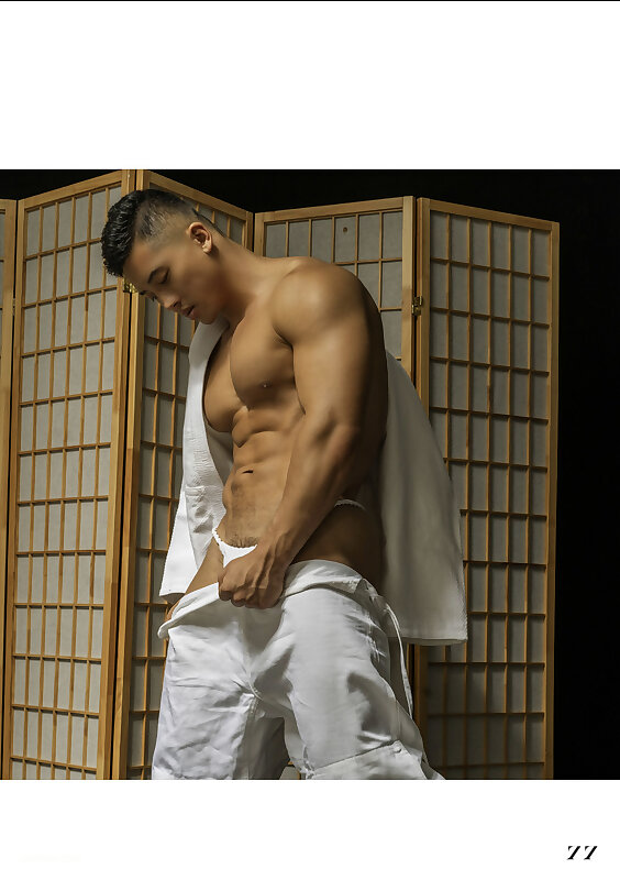 Next Image >>
