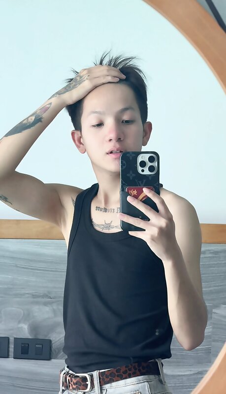 Next Image >>