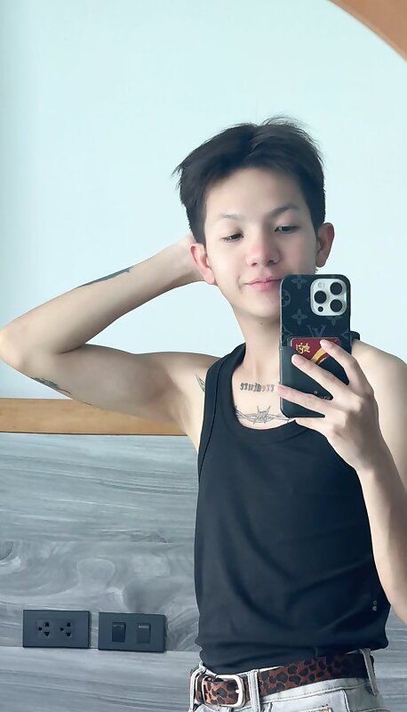 Next Image >>