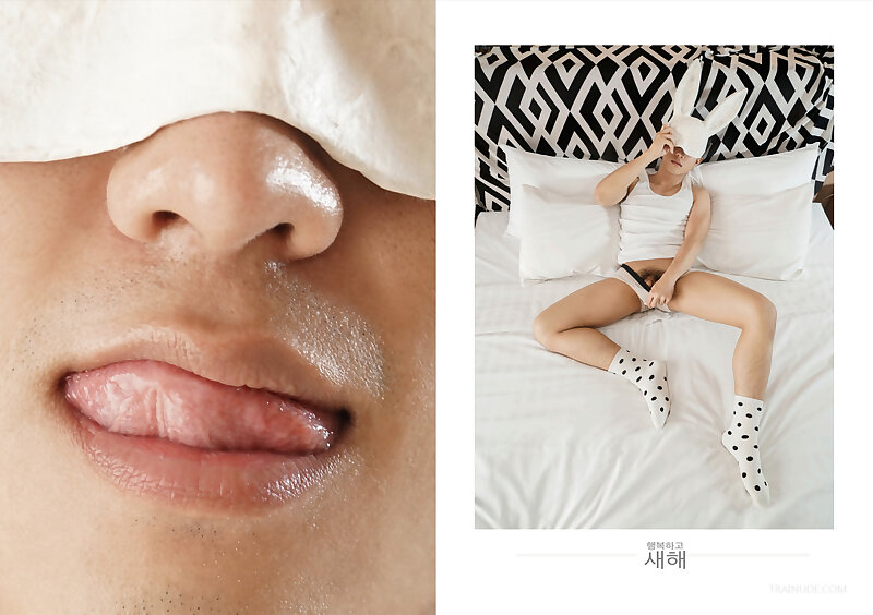 Next Image >>