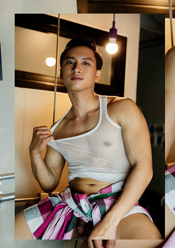 Next Image >>