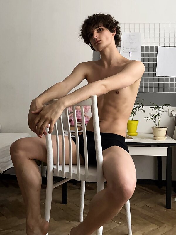Next Image >>