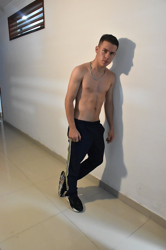 Next Image >>