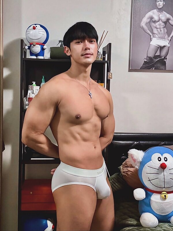 Next Image >>