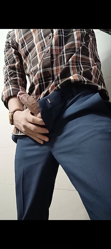 Next Image >>