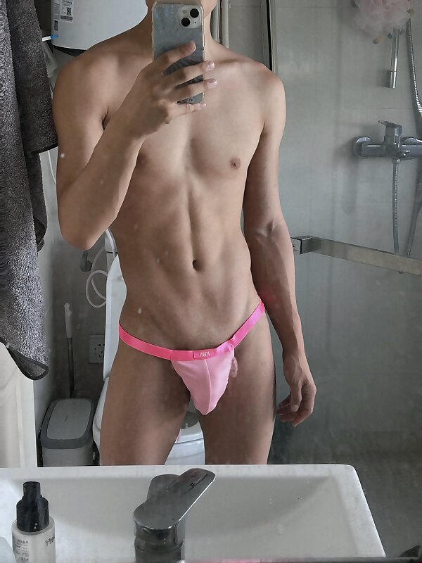 Next Image >>