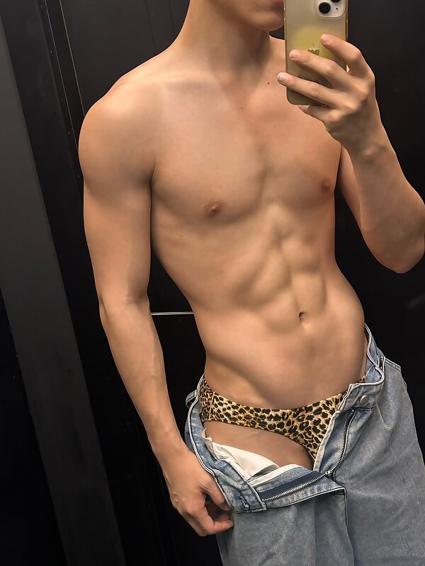 Next Image >>