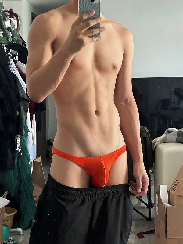 Next Image >>