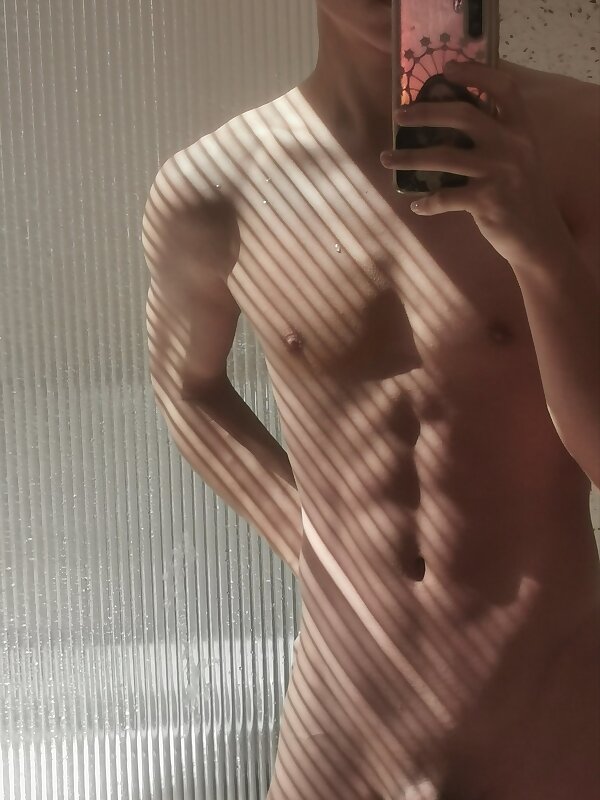 Next Image >>