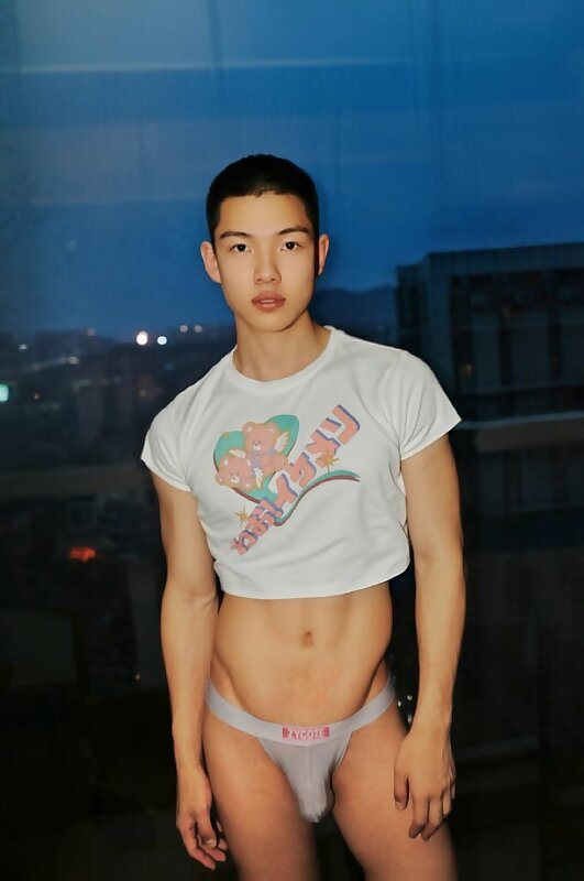 Next Image >>