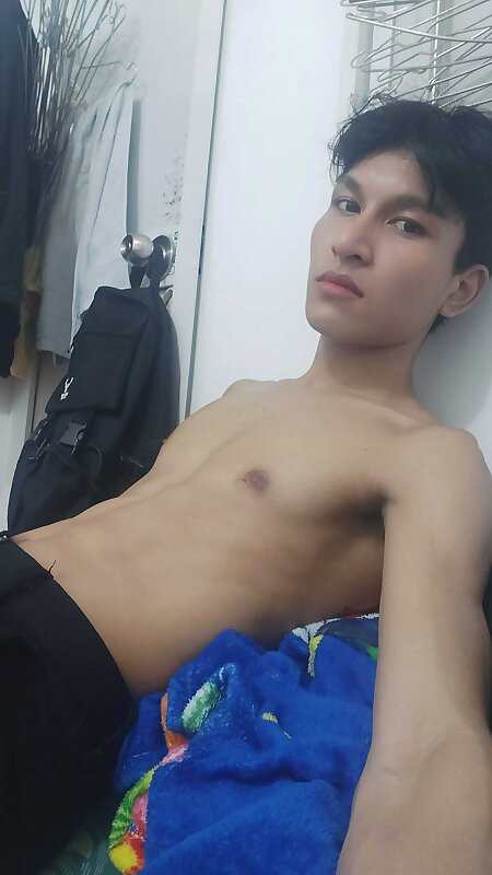 Next Image >>