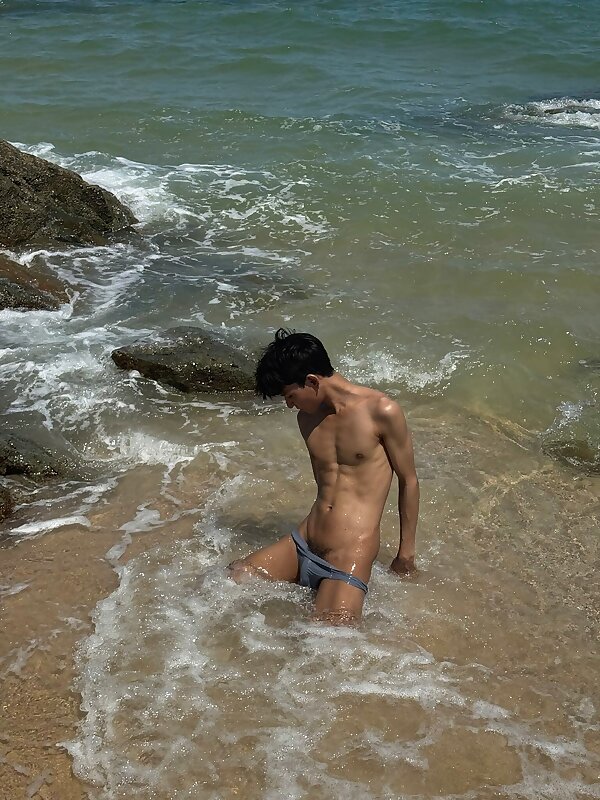 Next Image >>