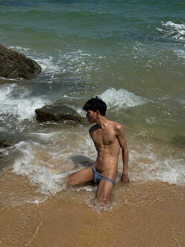 Next Image >>