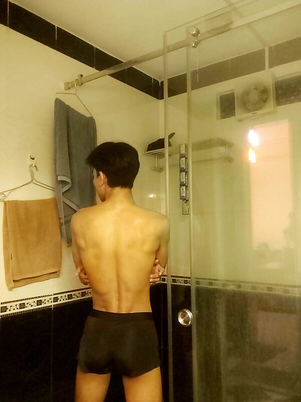 Next Image >>