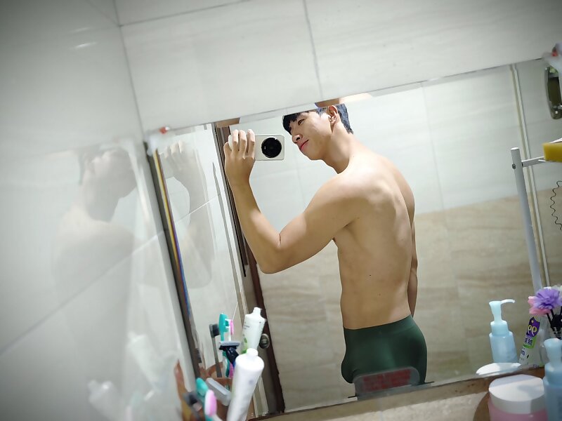 Next Image >>
