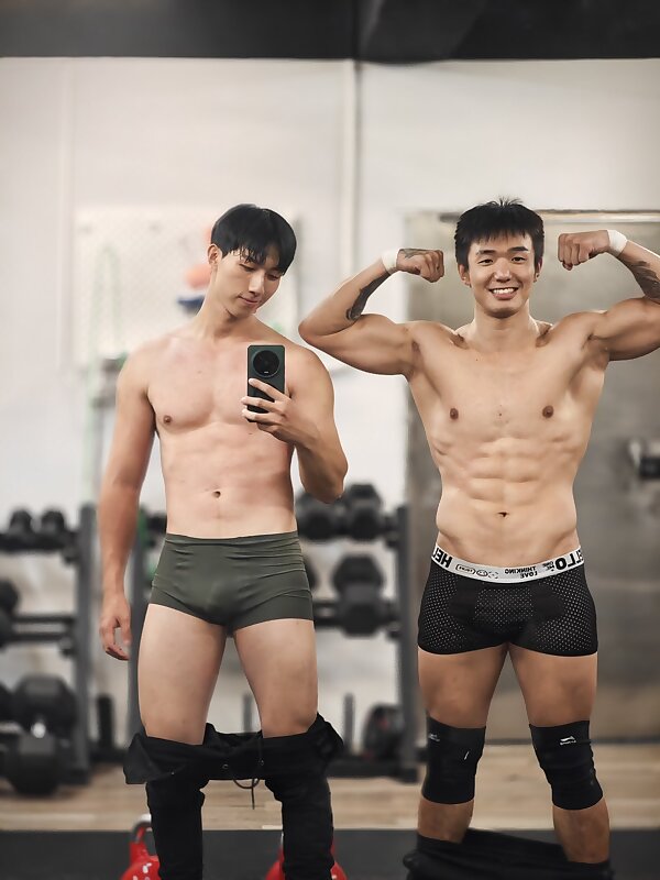 Next Image >>