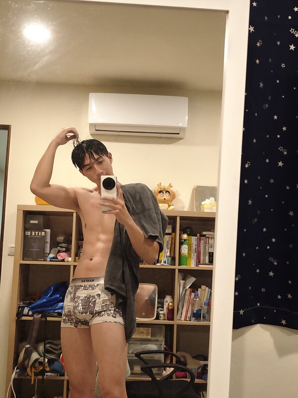 Next Image >>
