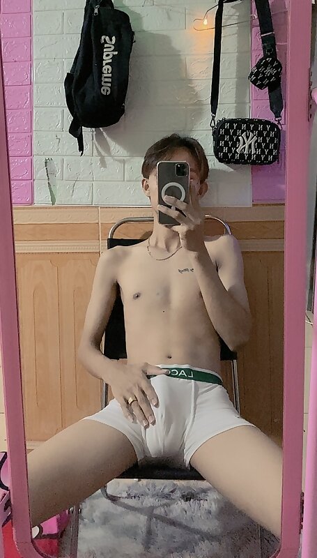 Next Image >>