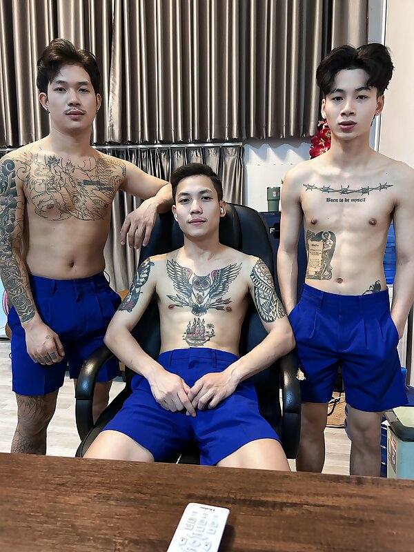 Next Image >>