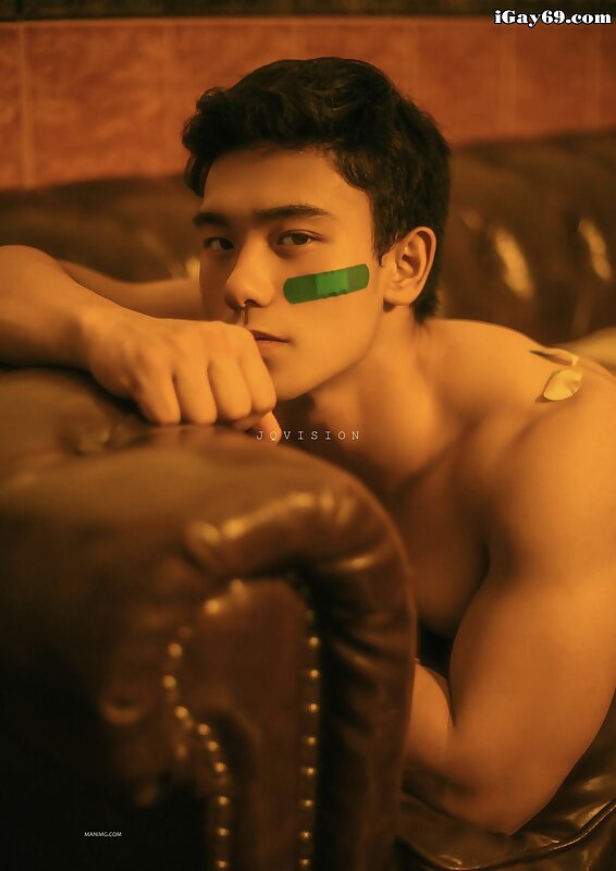 Next Image >>