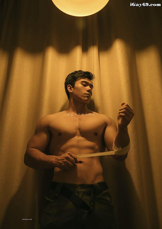 Next Image >>