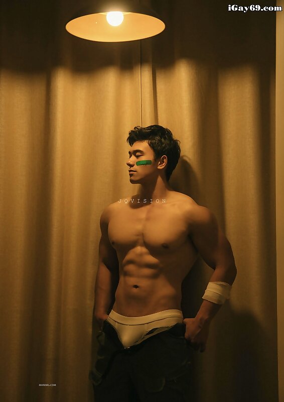 Next Image >>
