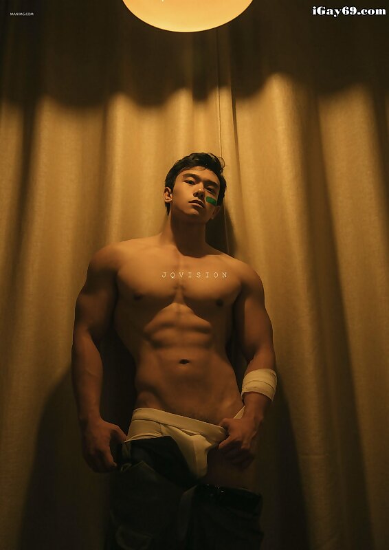 Next Image >>