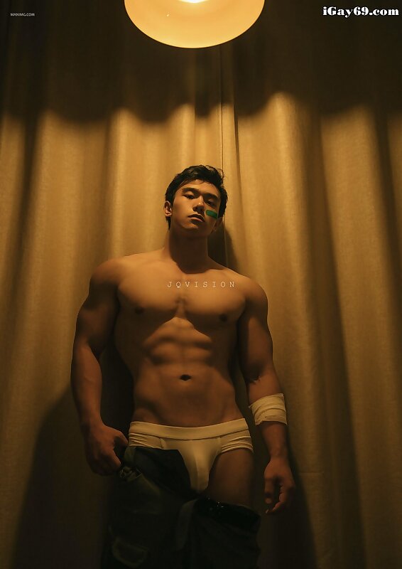 Next Image >>