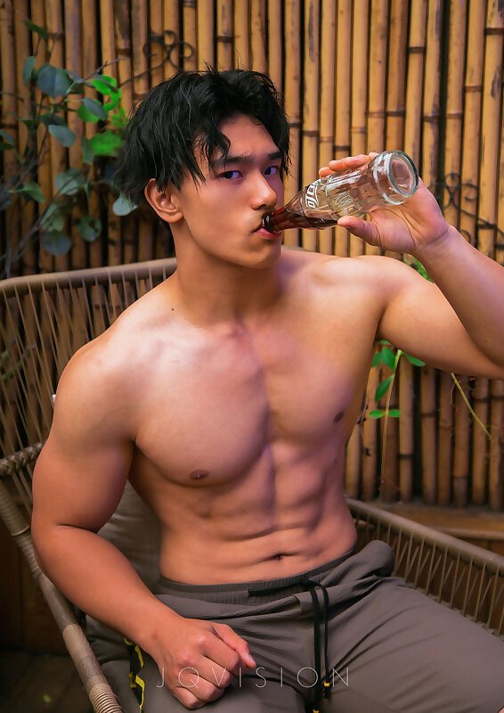 Next Image >>