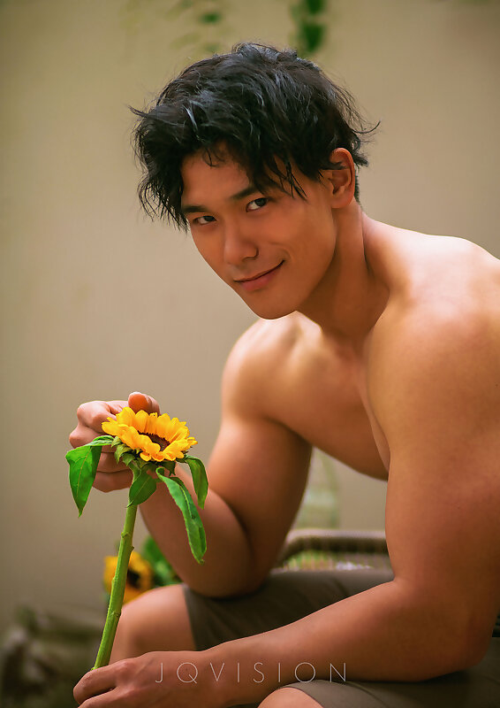 Next Image >>