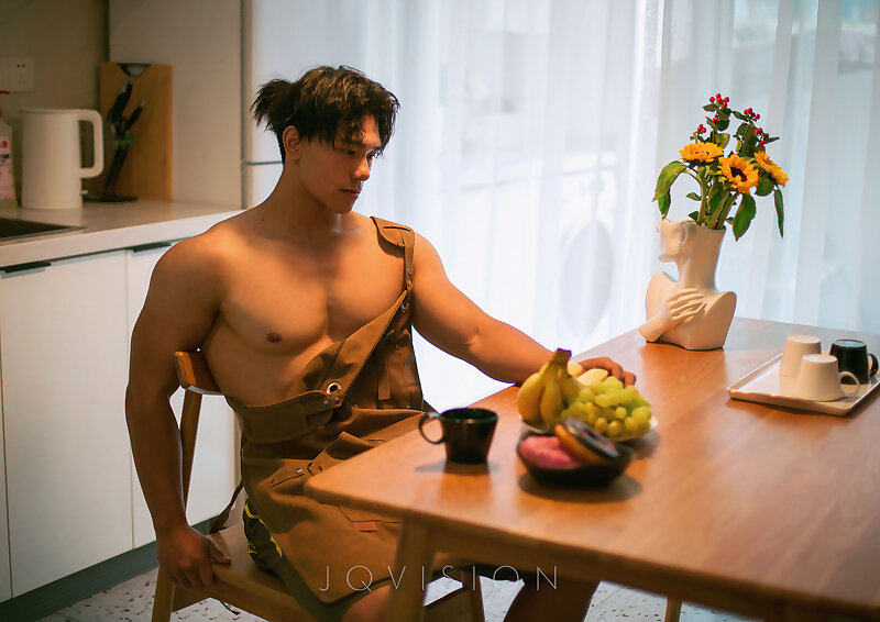 Next Image >>