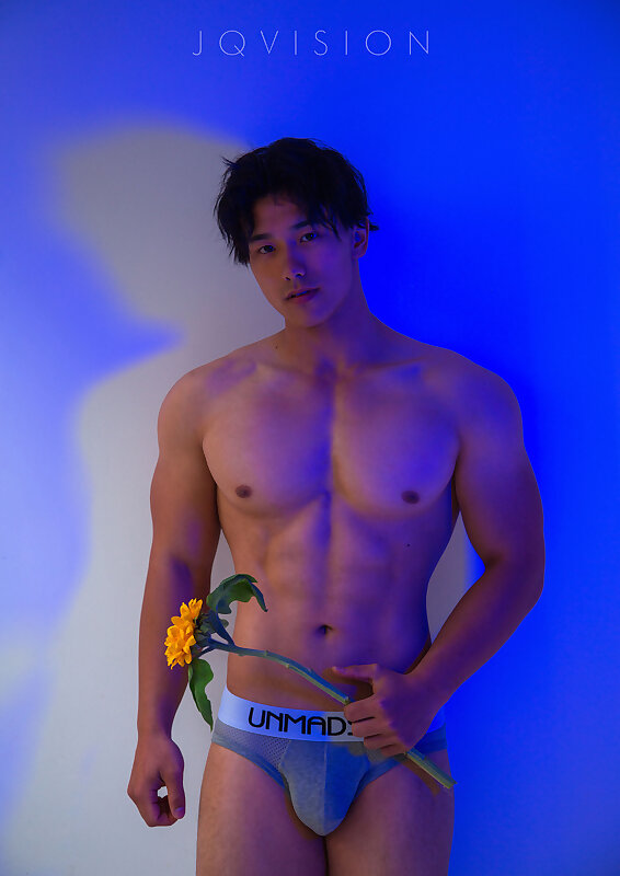 Next Image >>