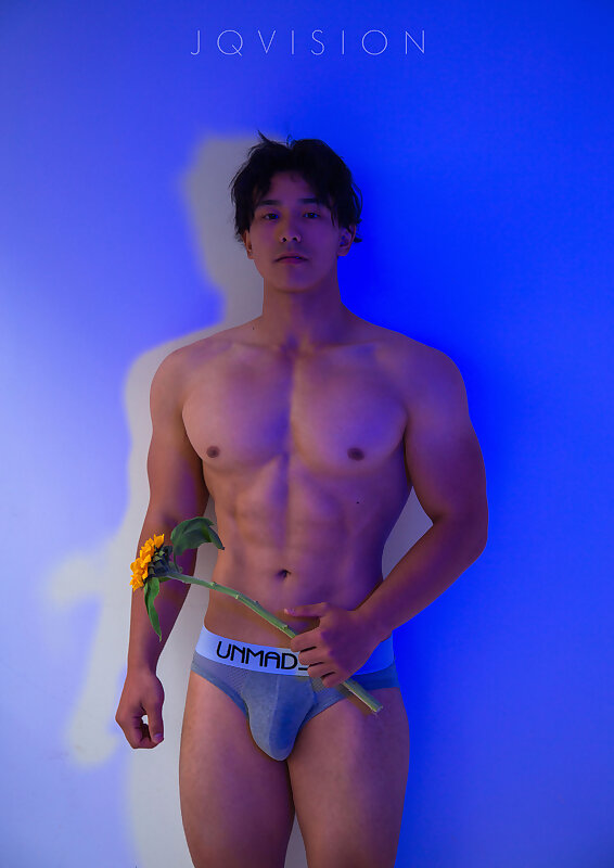 Next Image >>