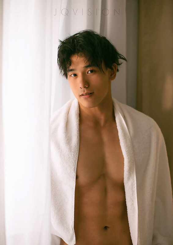 Next Image >>