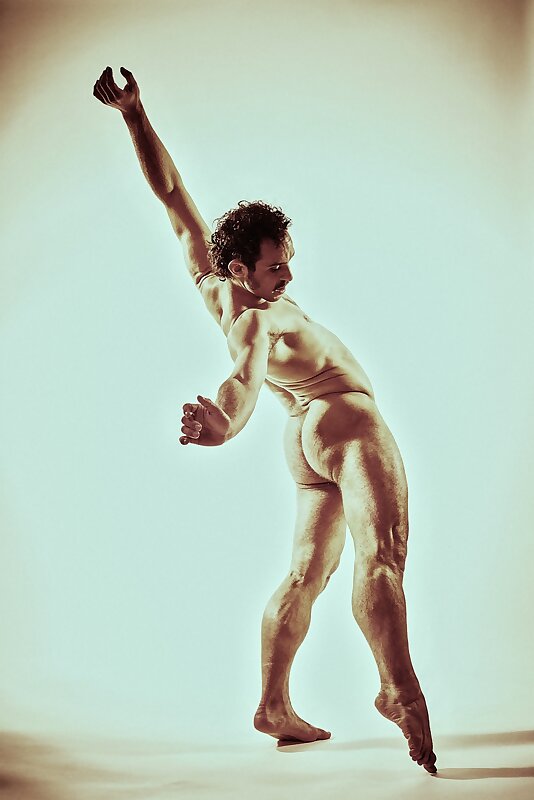 Next Image >>