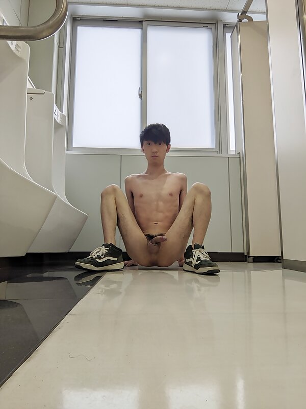 Next Image >>
