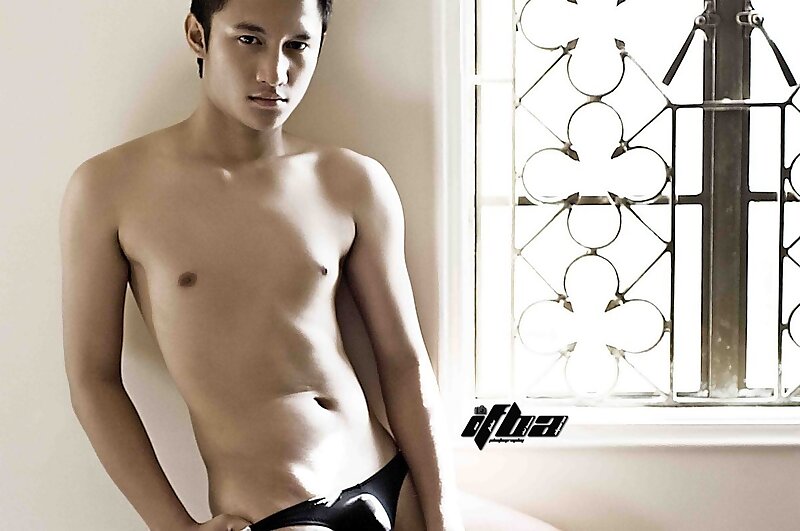 Next Image >>