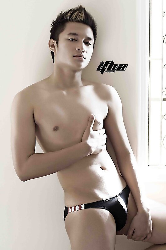 Next Image >>