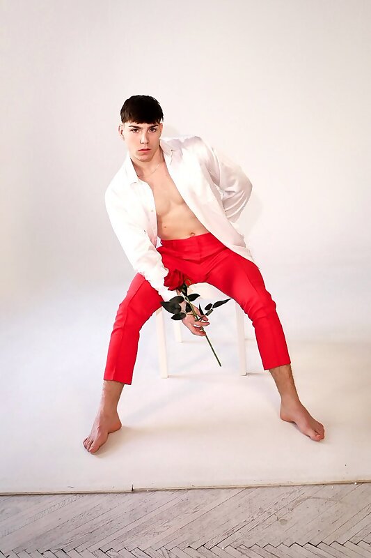 Next Image >>
